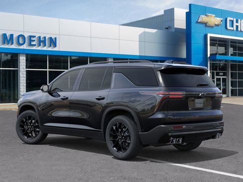 New 2026 Chevrolet Traverse LT image 3