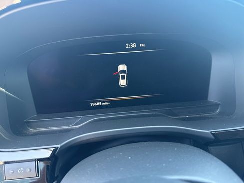 Used 2023 INFINITI QX60 Sensory w/ Vision Package AWD/4WD image 9