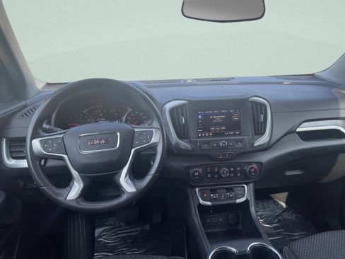 Used 2022 GMC Terrain SLE w/ Driver Convenience Package image 17