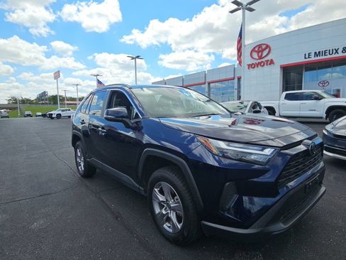Used 2025 Toyota RAV4 XLE AWD/4WD image 1