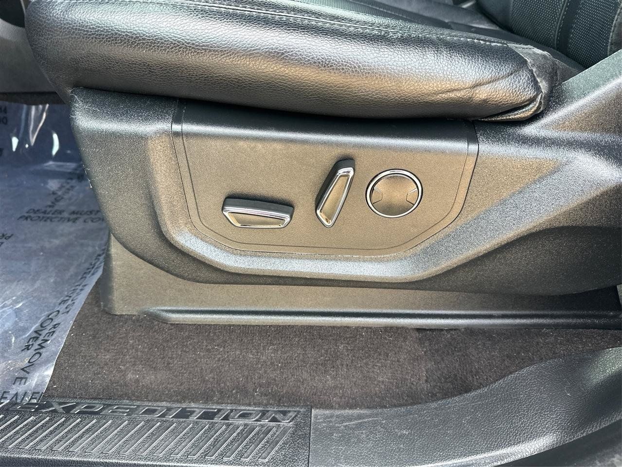 Used 2020 Ford Expedition Limited AWD/4WD image 20