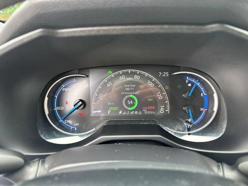 Certified 2025 Toyota RAV4 XLE AWD/4WD image 35