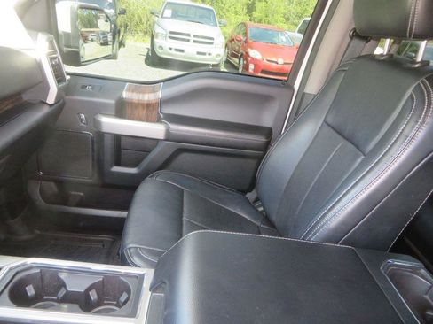 Used 2019 Ford F150 Lariat image 27