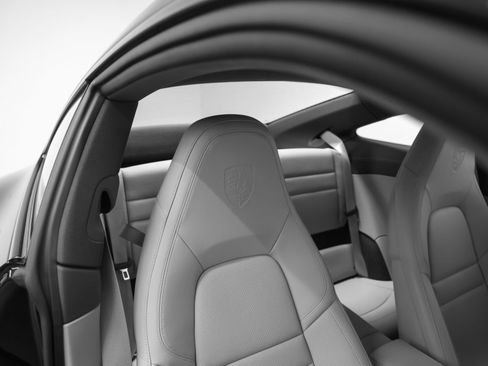 Certified 2021 Porsche 911 Carrera 4S image 30