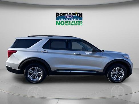 Used 2022 Ford Explorer XLT w/ Equipment Group 202A image 7