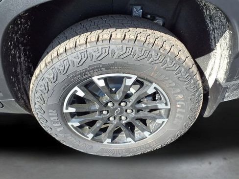 New 2026 Chevrolet Traverse Z71 w/ LPO, Floor Liner Package AWD/4WD image 8