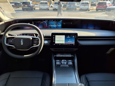 Used 2026 Lincoln Nautilus Premier w/ Equipment Group 102A image 6