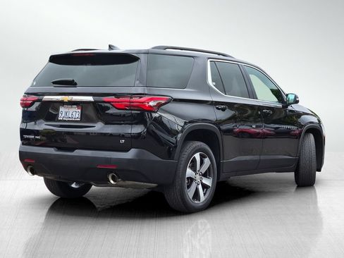Used 2023 Chevrolet Traverse LT w/ LT Premium Package AWD/4WD image 4