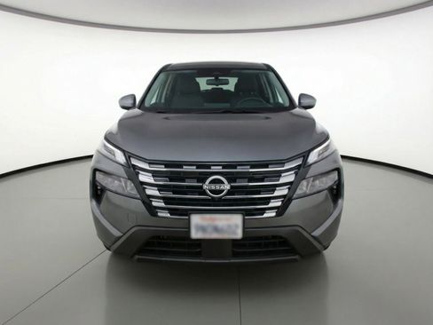 Used 2025 Nissan Rogue SV FWD image 2