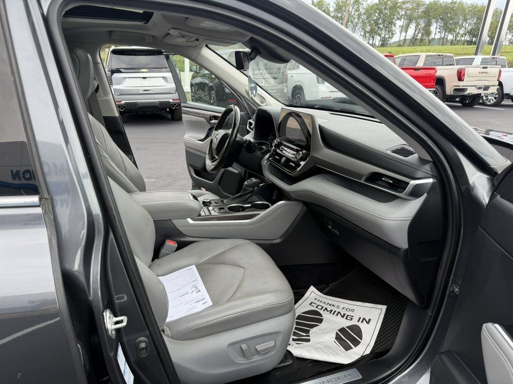 Used 2021 Toyota Highlander Limited AWD/4WD image 35