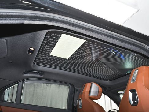 Used 2023 BMW 760i xDrive AWD/4WD image 64