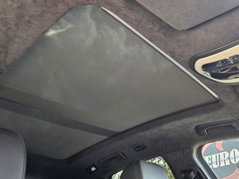 Used 2016 Porsche Macan Turbo w/ Premium Package Plus image 36