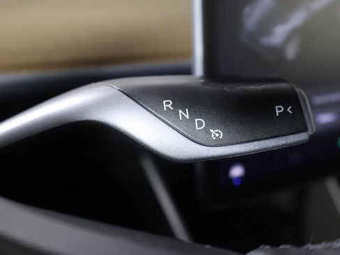 Used 2021 Tesla Model Y Long Range image 41