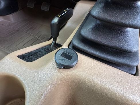Used 2000 Jeep Wrangler Sahara AWD/4WD image 29