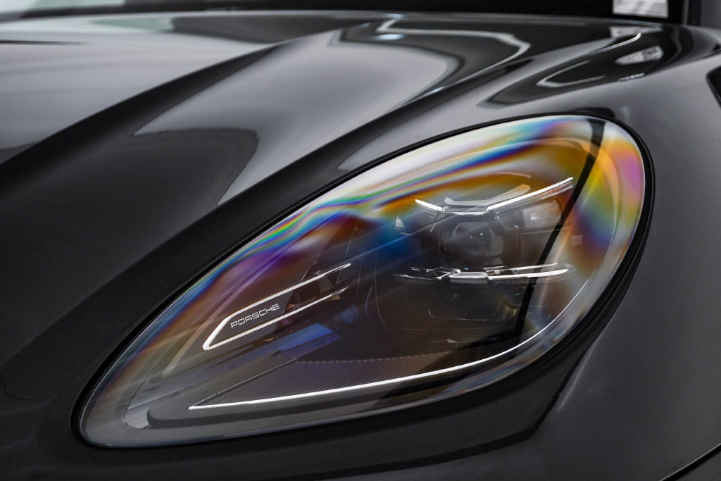 Certified 2026 Porsche Macan AWD/4WD image 7