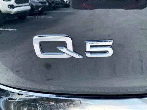 Used 2023 Audi Q5 2.0T Premium w/ Convenience Package image 9