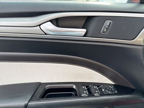 Used 2019 Ford Fusion SE w/ Equipment Group 151A image 20