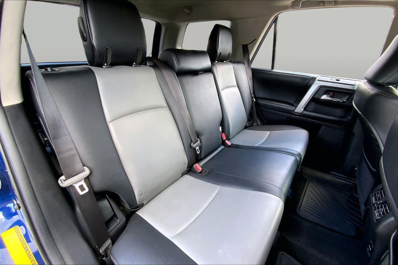 Used 2016 Toyota 4Runner SR5 Premium RWD image 20