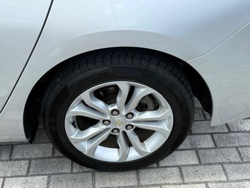 Used 2019 Chevrolet Cruze LS w/ LS Convenience Package FWD image 32