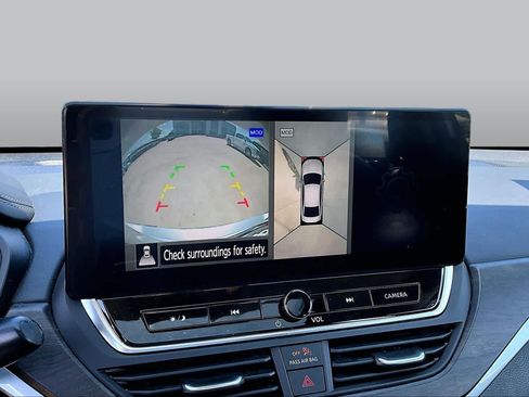 Used 2023 Nissan Altima 2.5 SL FWD image 13