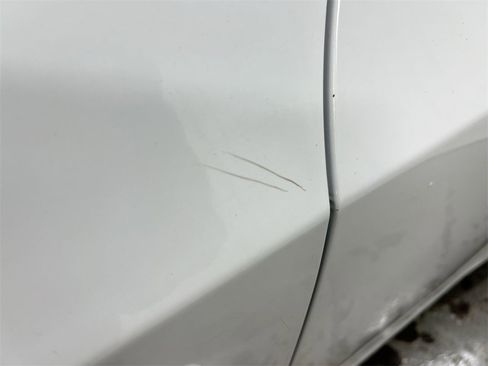 Used 2013 Chevrolet Cruze LS image 27