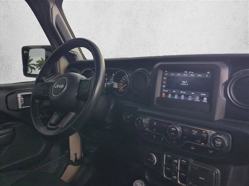 Used 2022 Jeep Gladiator Sport AWD/4WD image 29