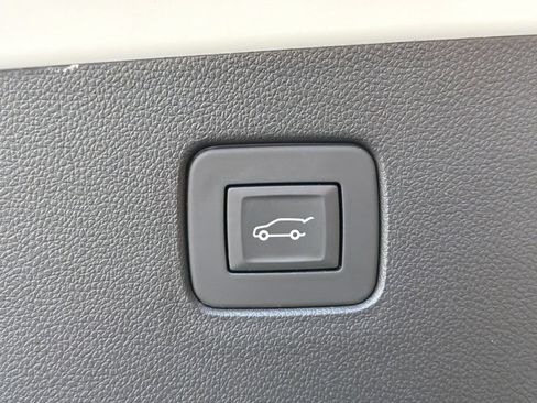 Used 2024 Buick Envista Sport Touring w/ Convenience I Package FWD image 35