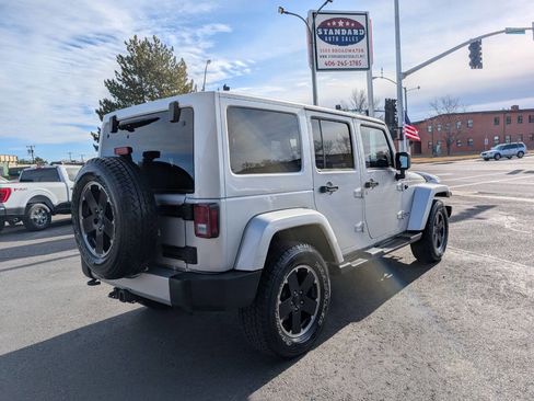 Used 2012 Jeep Wrangler Unlimited Sahara image 7