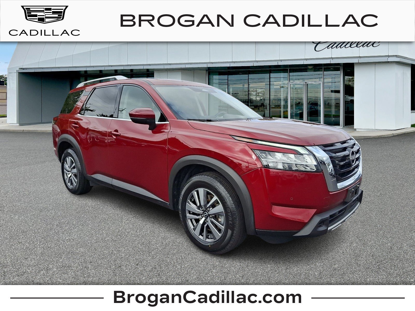 Used 2023 Nissan Pathfinder SL w/ Cargo Package AWD/4WD image 1