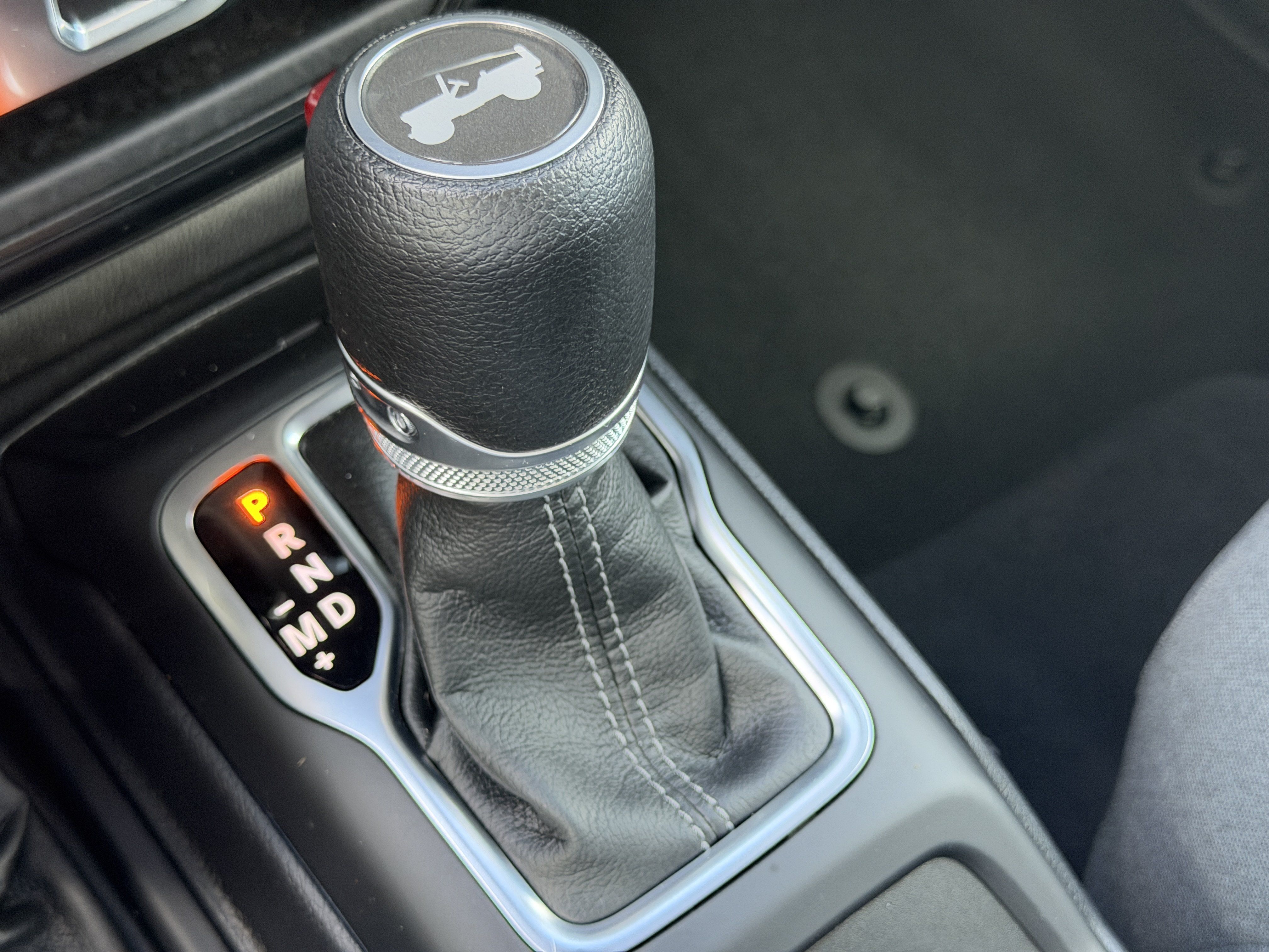 Used 2024 Jeep Wrangler Sport AWD/4WD image 25
