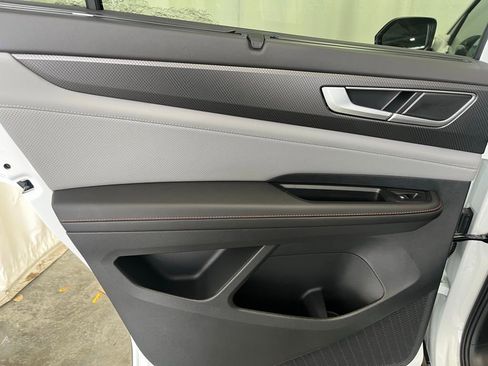 New 2026 Volkswagen Atlas Peak Edition image 21