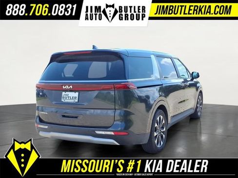 Used 2024 Kia Carnival EX FWD image 26