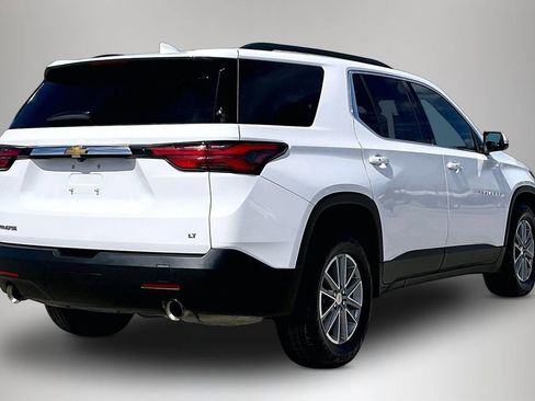 Used 2023 Chevrolet Traverse LT image 5