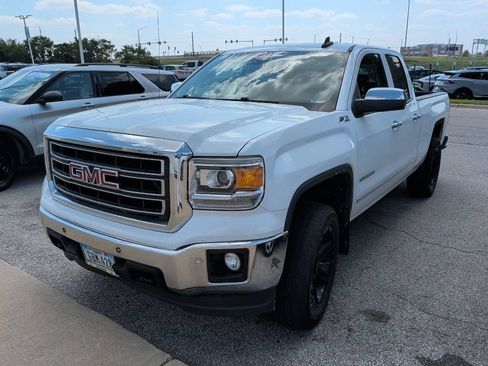 Used 2015 GMC Sierra 1500 SLT w/ Driver Alert Package AWD/4WD image 2