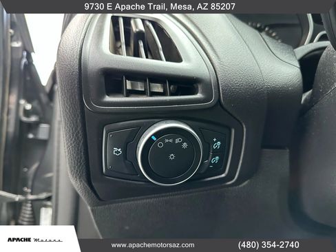 Used 2016 Ford Focus SE image 16