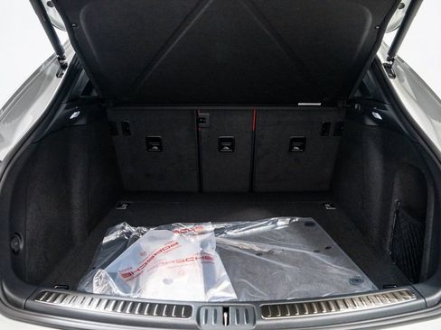 New 2026 Porsche Macan Turbo image 33