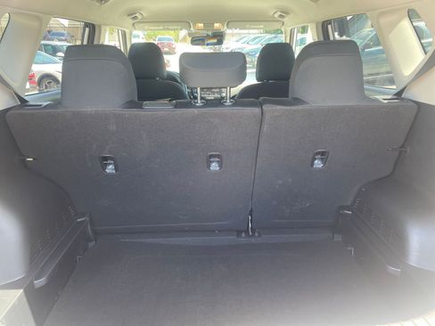 Used 2025 Kia Soul LX w/ LX Technology Package FWD image 25
