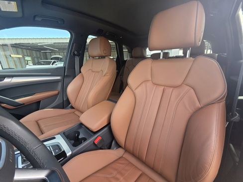 Used 2025 Audi Q5 2.0T Premium w/ Convenience Plus Package image 14