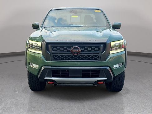 Used 2022 Nissan Frontier PRO-4X AWD/4WD image 2