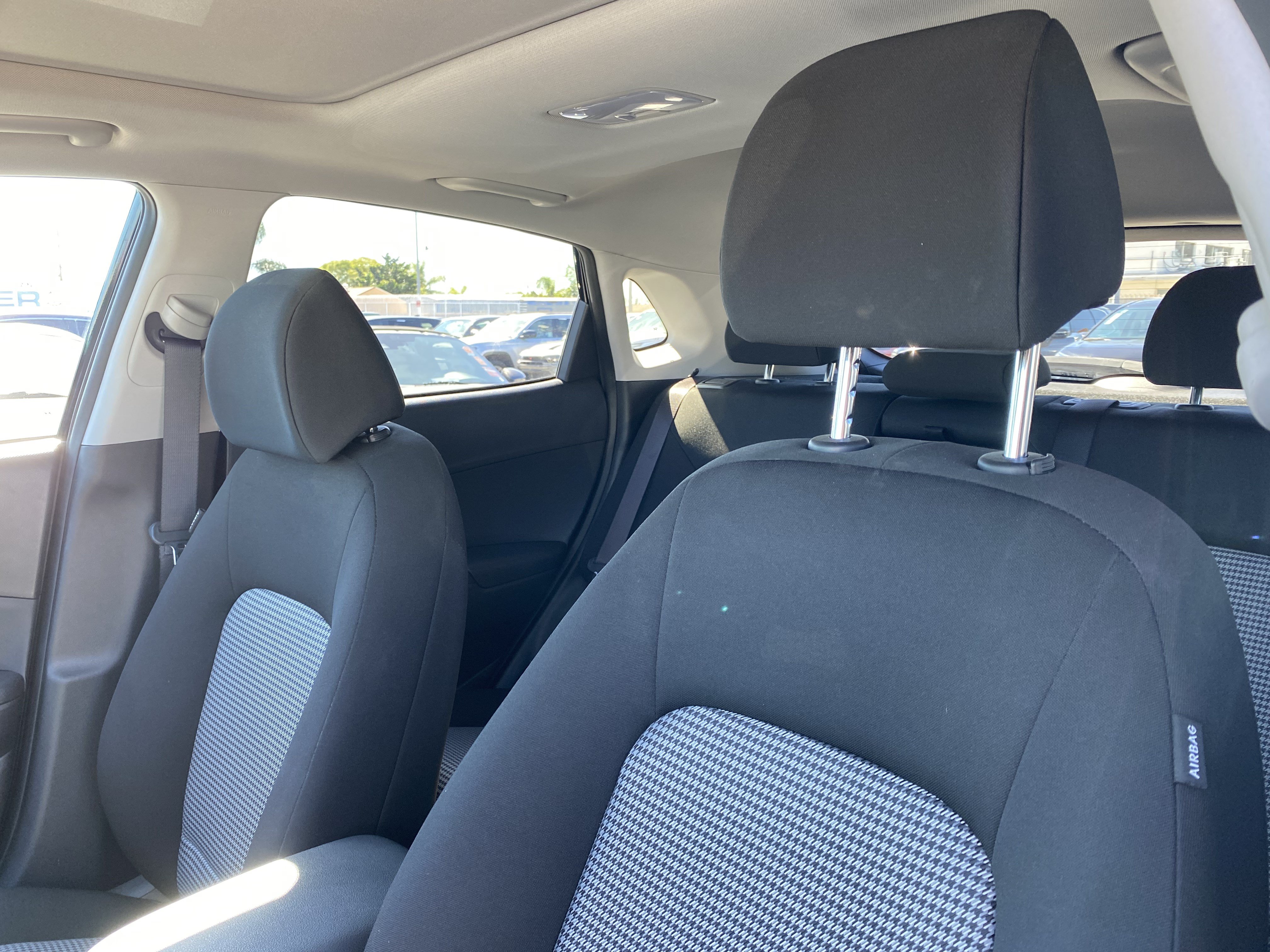 Used 2021 Hyundai Kona SEL Plus FWD image 17