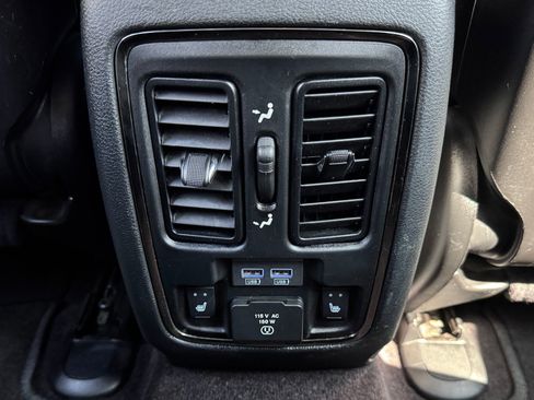 Used 2018 Jeep Grand Cherokee High Altitude image 27