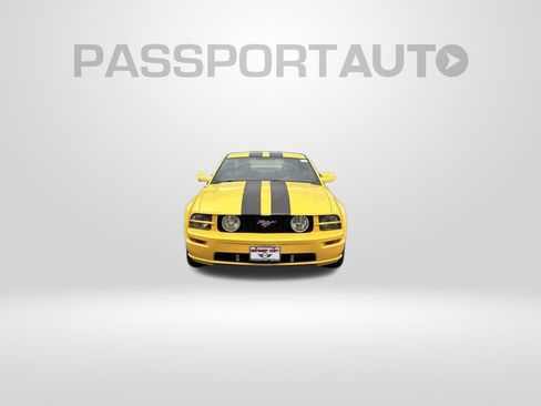Used 2006 Ford Mustang GT RWD image 2