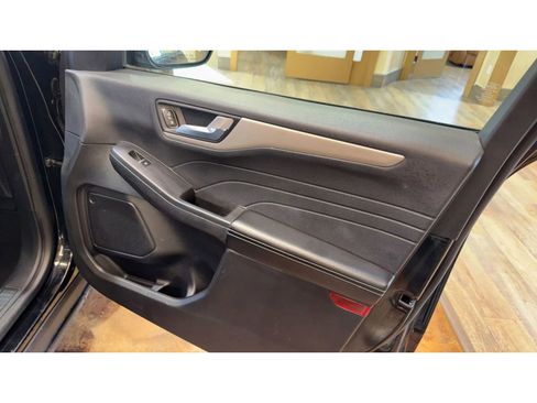 Used 2022 Ford Escape SEL image 21