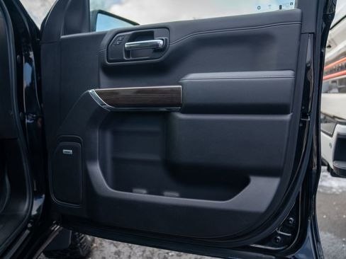 Used 2019 Chevrolet Silverado 1500 LT Trail Boss image 11