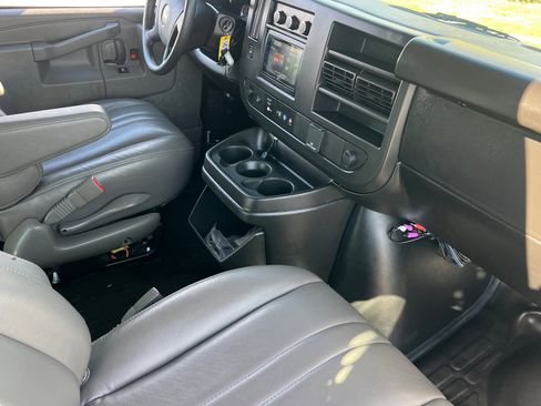 Used 2022 Chevrolet Express 2500 Work Van w/ Driver Convenience Package image 13