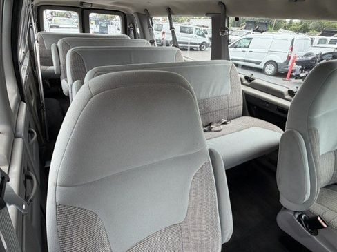 Used 1998 Ford E-350 and Econoline 350 XLT RWD image 14