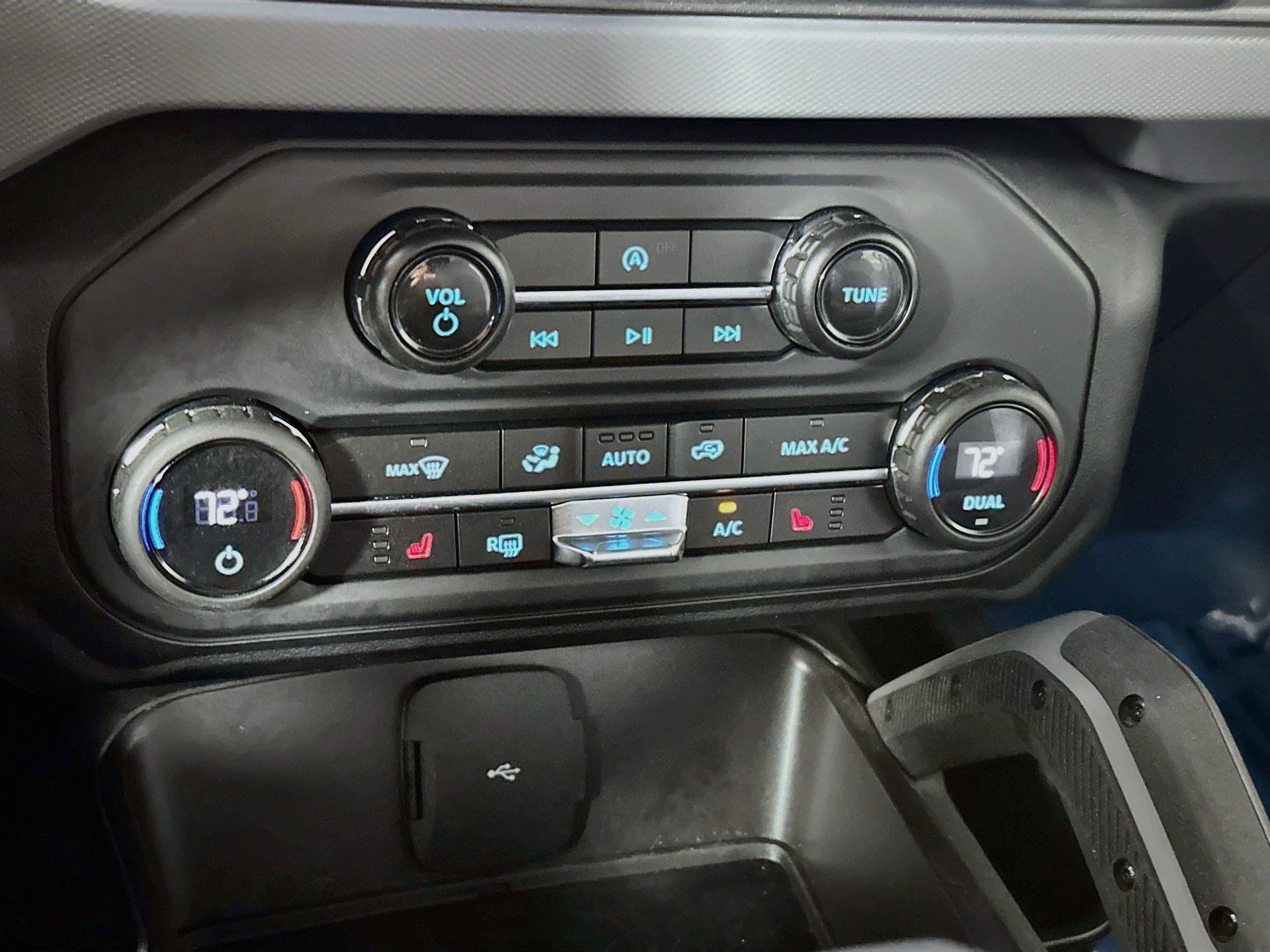 Used 2024 Ford Bronco Big Bend AWD/4WD image 16