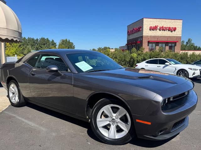 Used 2023 Dodge Challenger SXT RWD image 2