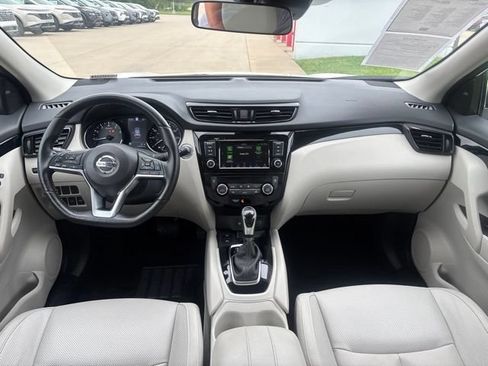 Used 2022 Nissan Rogue Sport SL FWD image 26