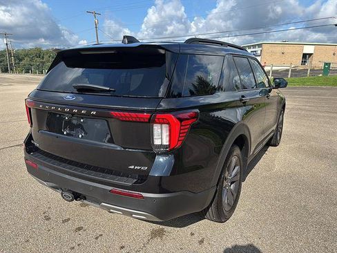 New 2026 Ford Explorer Active w/ Active Comfort Package AWD/4WD image 4